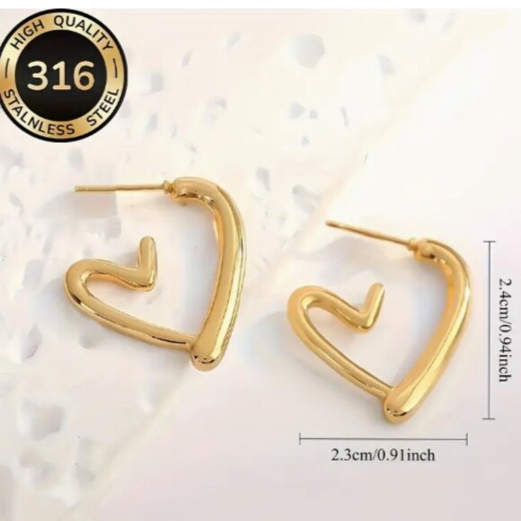 22k Gold Plated Heart Hoop Earrings - Picture 6 of 6